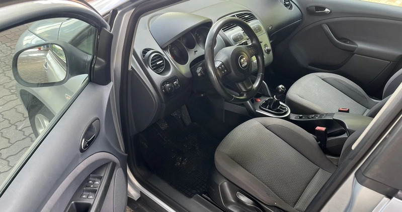 Seat Altea XL cena 9900 przebieg: 350000, rok produkcji 2009 z Radzyń Podlaski małe 781